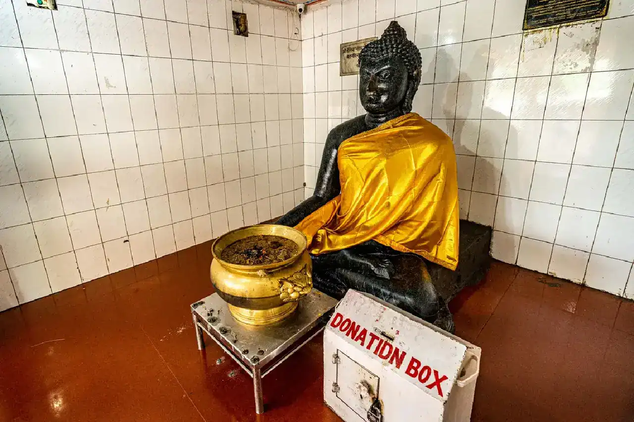 black buddha at Nalanda